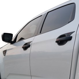 dmax-2020-under-handle-cover-wing-2.jpg