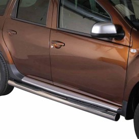 Schwellerrohre Edelstahl poliert oval mit Design Trittfläche für Dacia Duster 2014 bis 2017