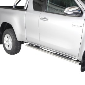 Schwellerrohre schwarz Edelstahl oval mit Trittfläche für Toyota Hilux Extra Cab ab 2021